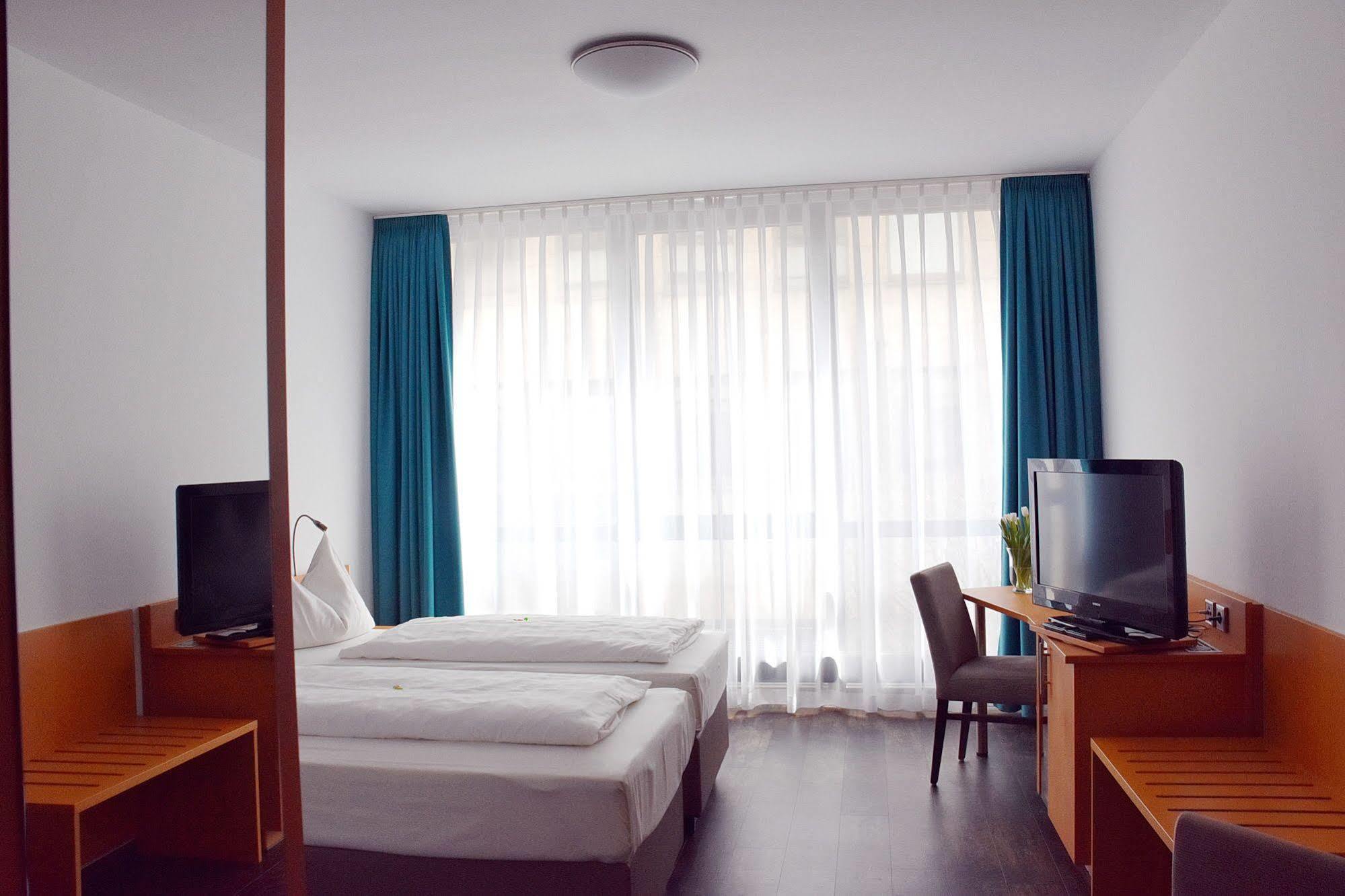 Koncept Hotel H2O Siegburg Exterior foto
